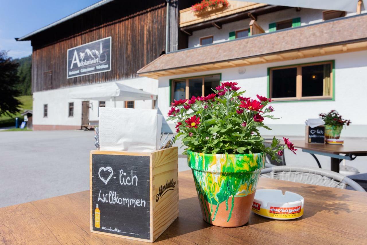 Gasthof St. Adolari Sankt Ulrich am Pillersee Exterior foto